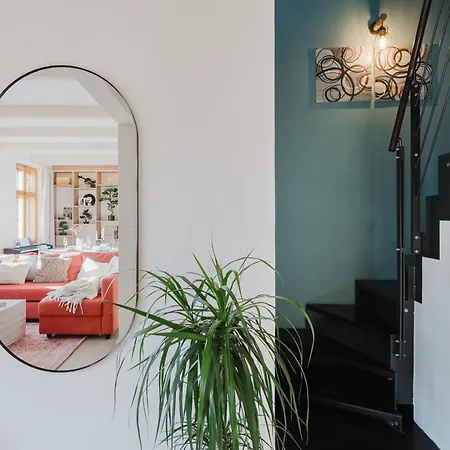 Apartamento Days - Attic Maisonette With Netflix And Workspace In New Town Praga