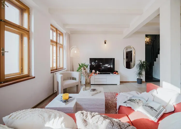 公寓 Days - Attic Maisonette With Netflix And Workspace In New Town