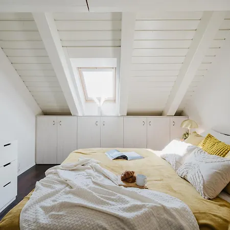 Days - Attic Maisonette With Netflix And Workspace In New Town